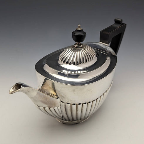 1902 British antique pure silver (925 silver) teapot 508g Goldsmiths&Silversmiths