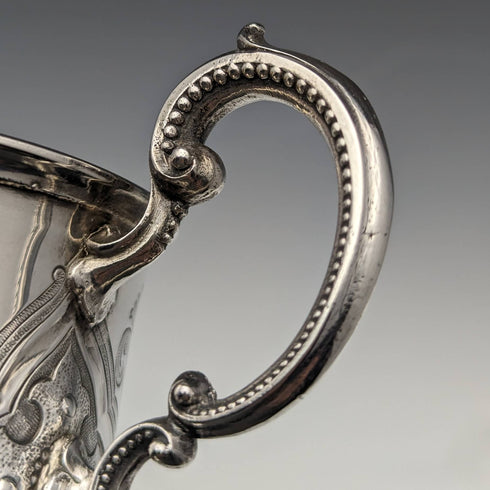 1862年 英国アンティーク 純銀製 ダブルハンドル マグカップ 169g Barnard