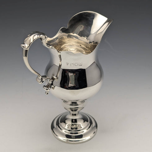 1905 British antique sterling silver cream jug 160g