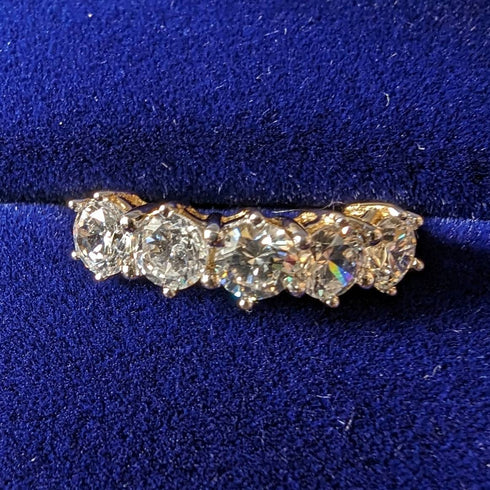 British Vintage Jewelry Cubic Zirconia x5 9ct Gold Ring (Size 10)