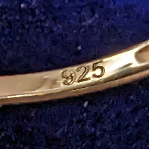 英国ヴィンテージジュエリー キュービックジルコニアx7 純銀ギルトリング(11号)指輪