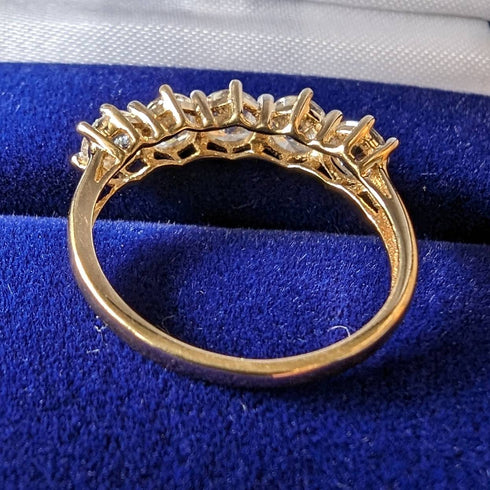British Vintage Jewelry Cubic Zirconia x5 9ct Gold Ring (Size 10)