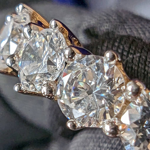 British Vintage Jewelry Cubic Zirconia x5 9ct Gold Ring (Size 10)