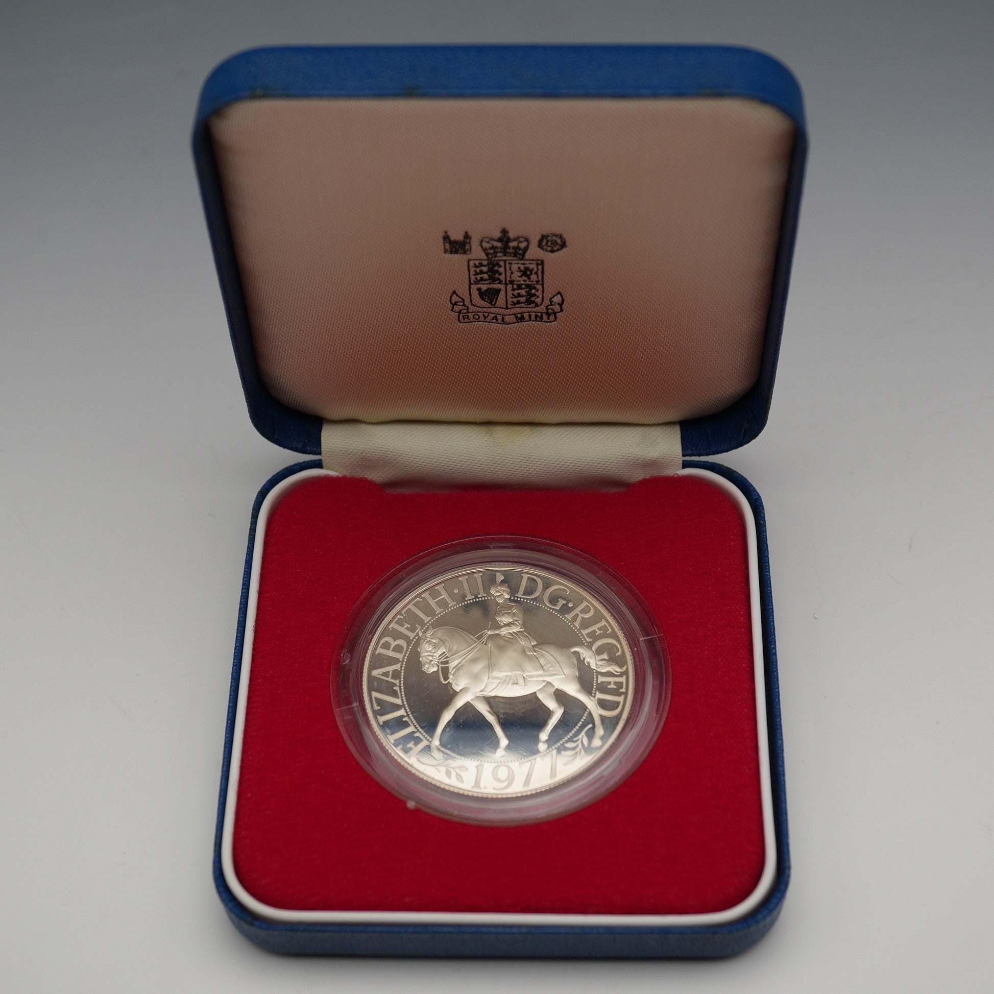 1977年 英国 エリザベス2世女王 戴冠25周年 記念銀貨 28g RoyalMint