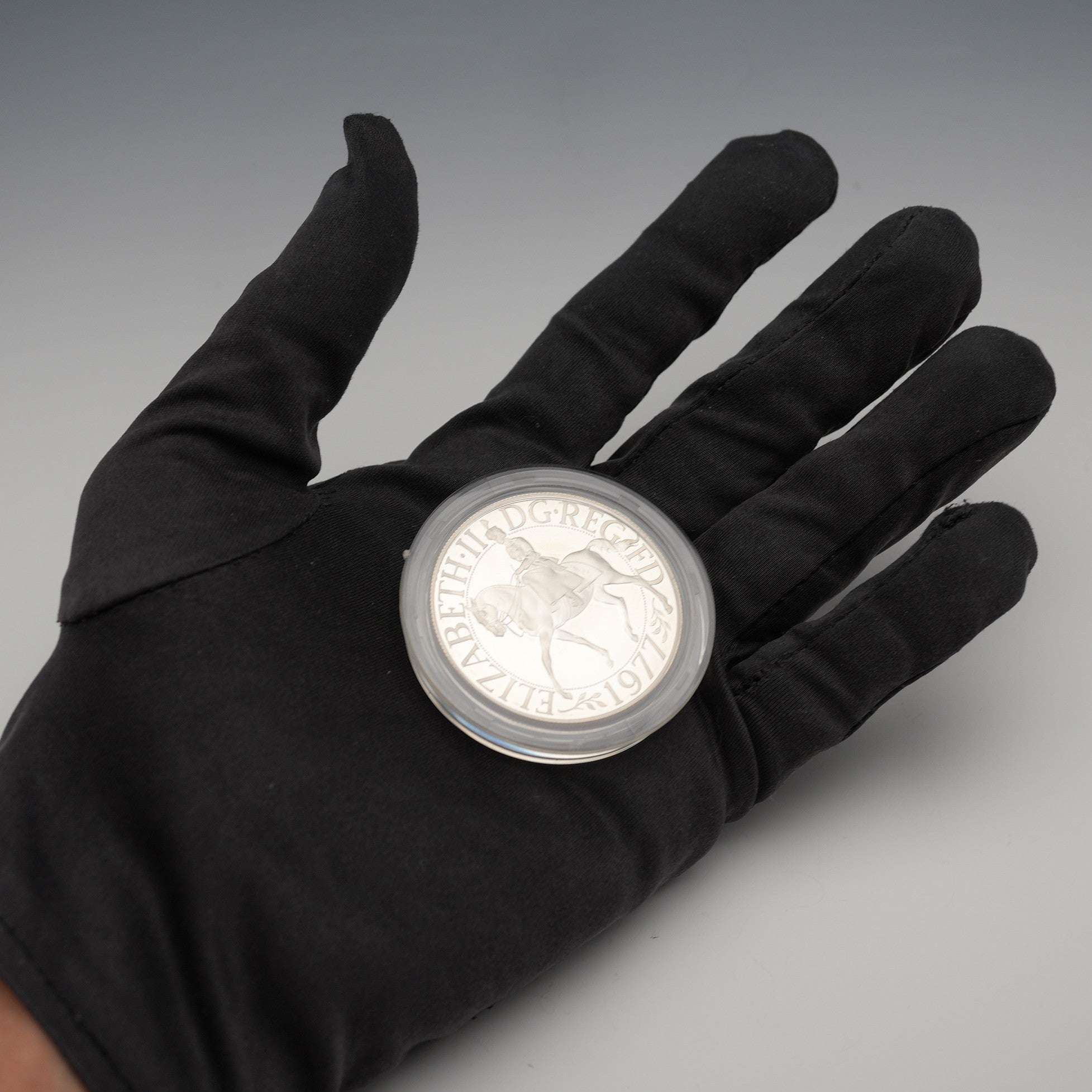 1977年 英国 エリザベス2世女王 戴冠25周年 記念銀貨 28g RoyalMint