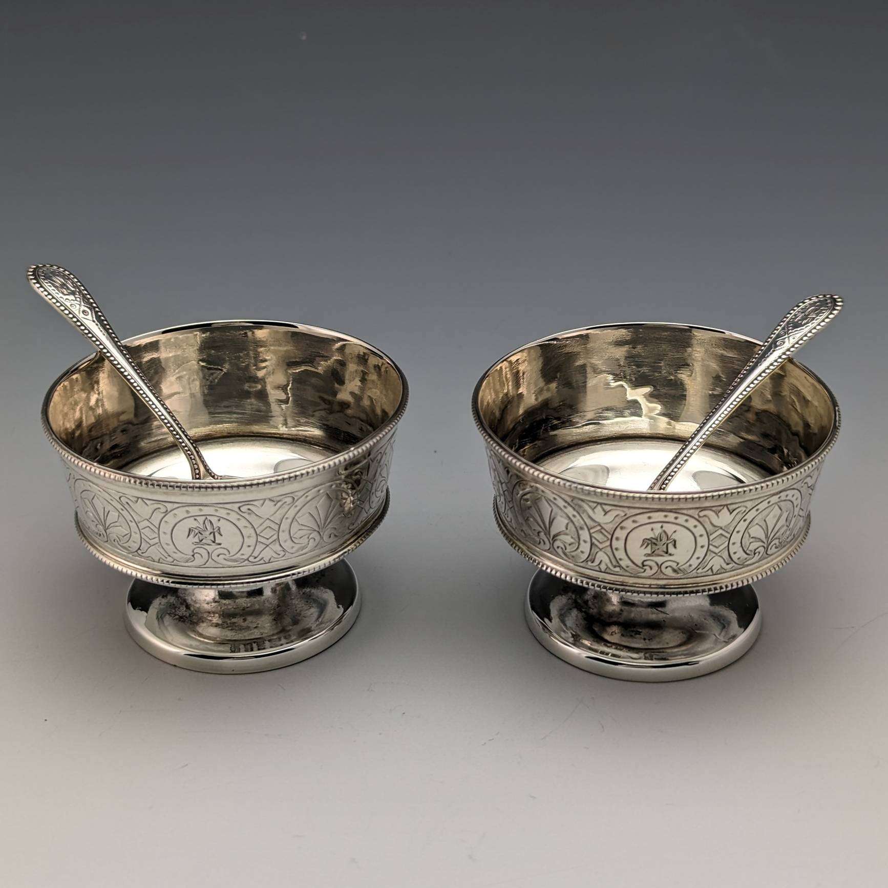 1870年 英国アンティーク 純銀 ソルトディッシュ＆スプーン ペア 80g 