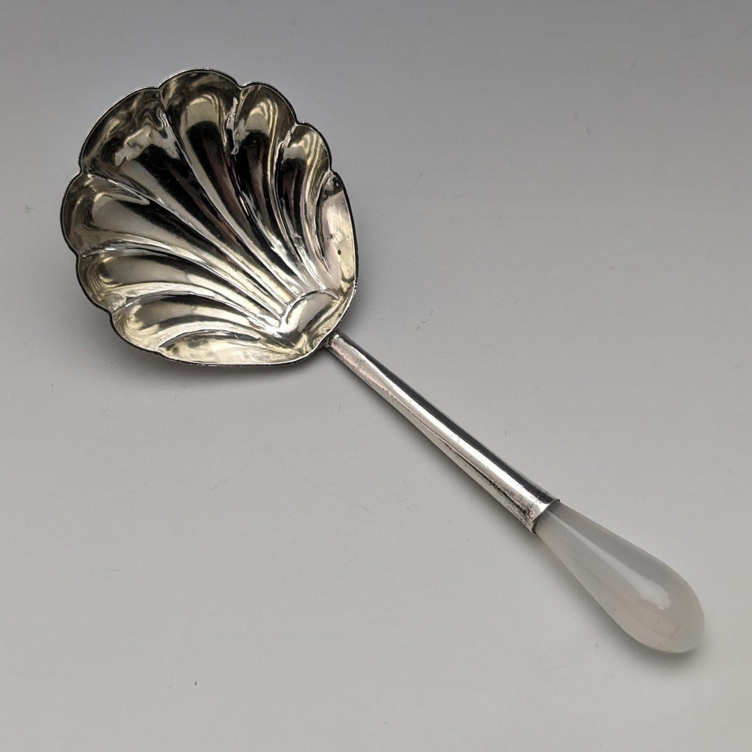 1896年 英国アンティーク 純銀製ティーキャディースプーン ムーン