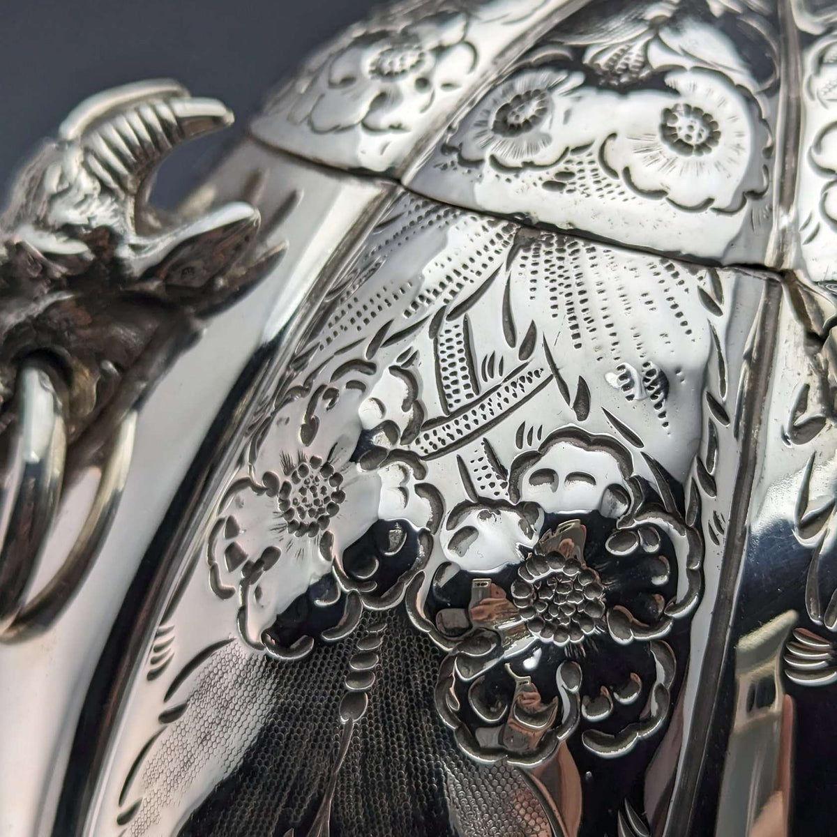 1880年代 英国アンティーク シルバープレート製 クッキージャー George Cutts & Sons – SILVER-LUG