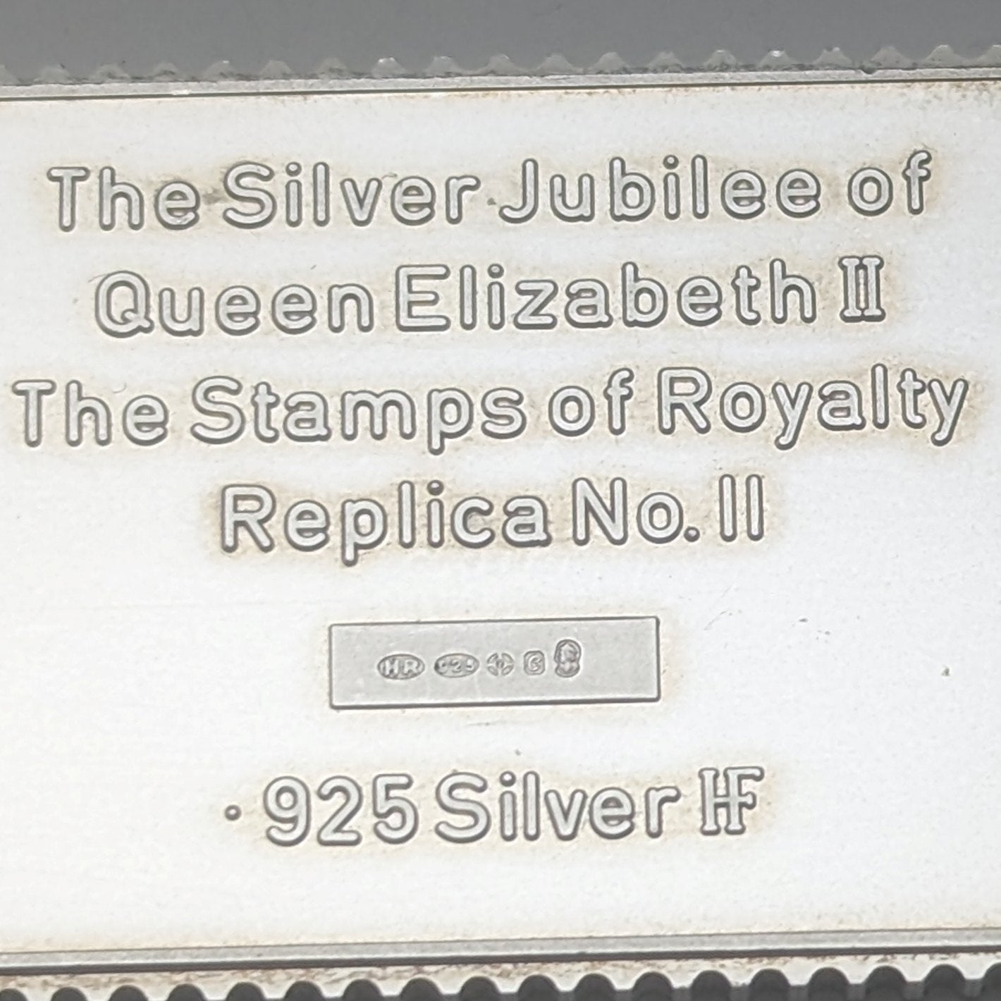 1977年 エリザベスⅡ世 戴冠25周年ジュビリー 純銀製 1ポンド切手 