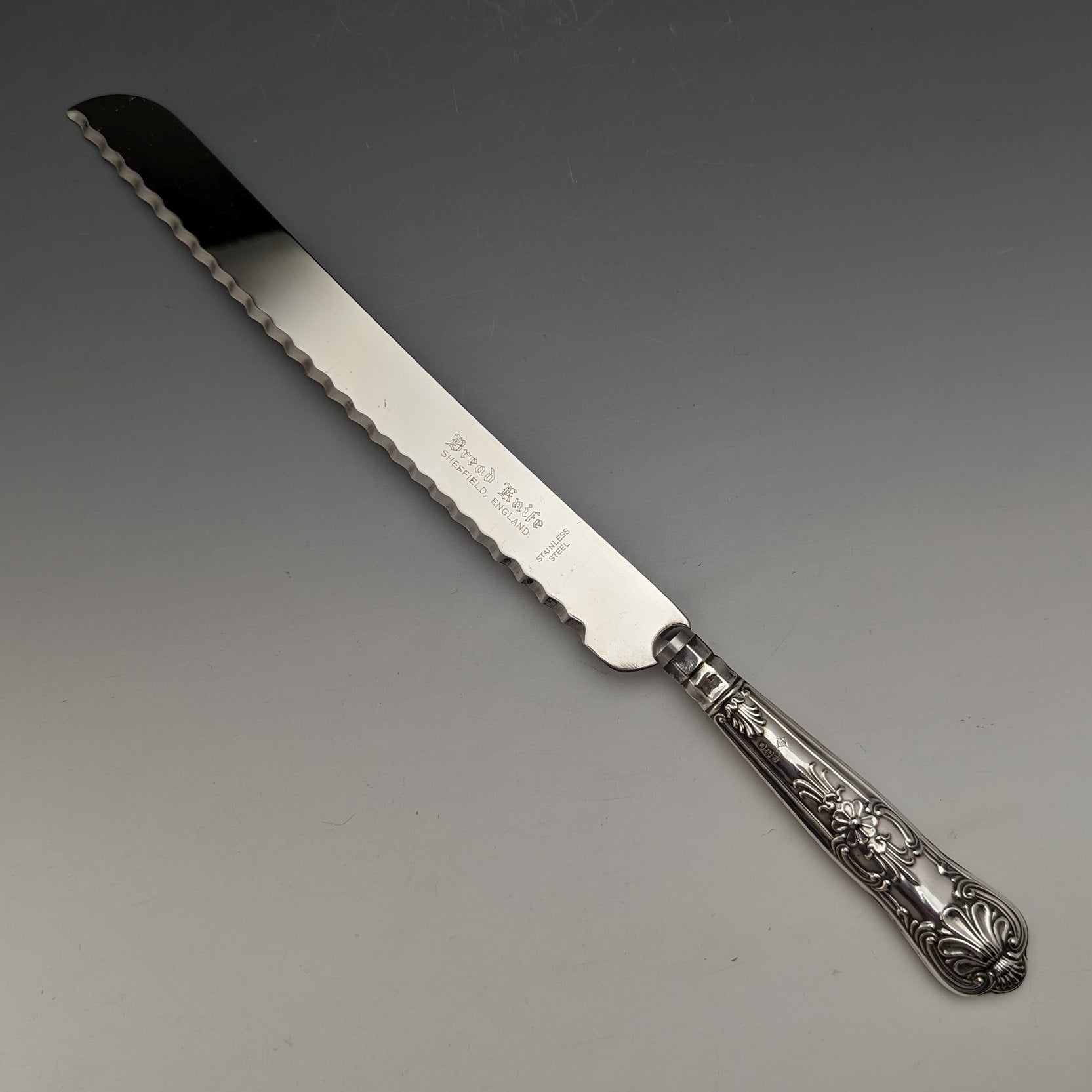1967 British Vintage Sterling Silver Handle Bread Knife