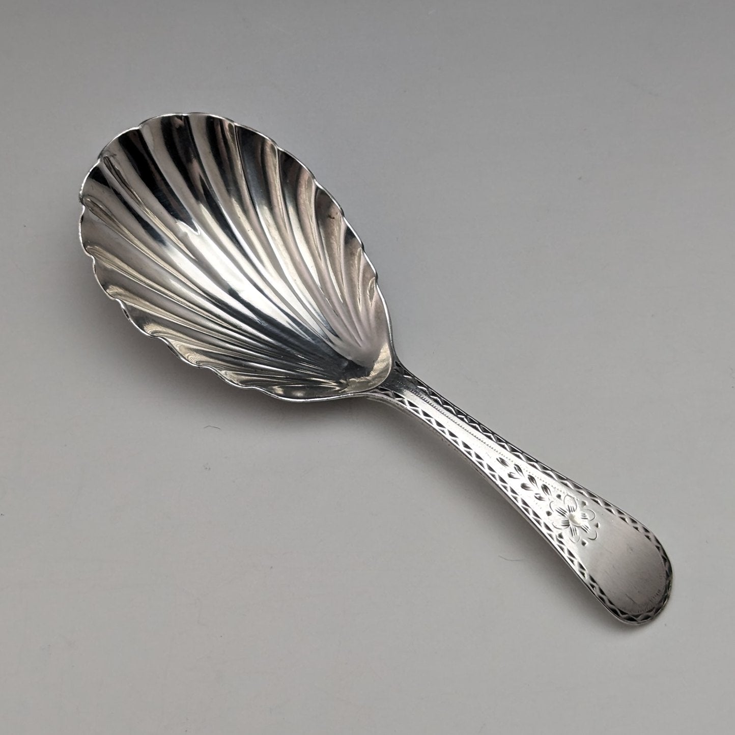 1822年 英国アンティーク 純銀製ティーキャディースプーン メーカー