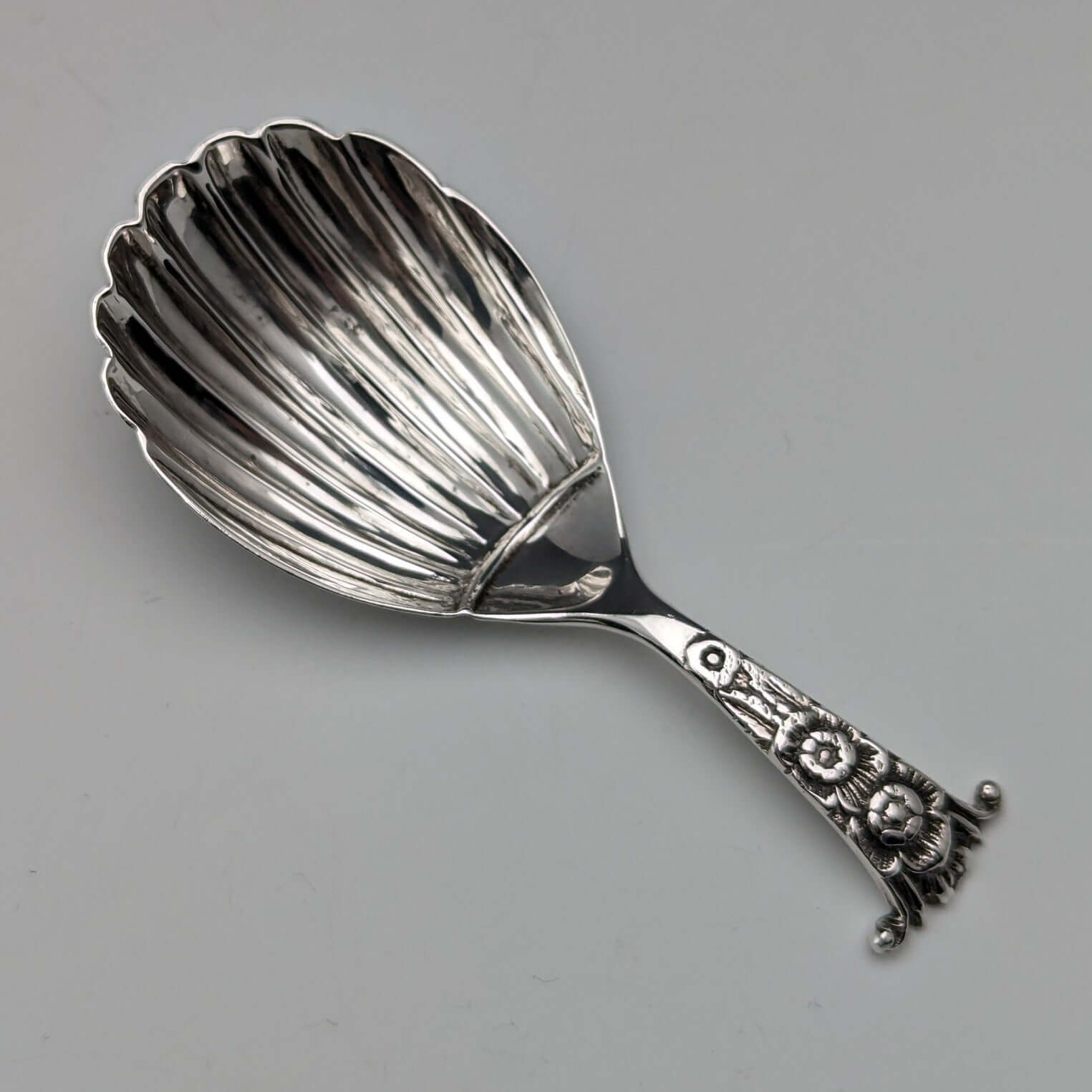 1910年 英国アンティーク 純銀製 ティーキャディースプーン WAKELY 