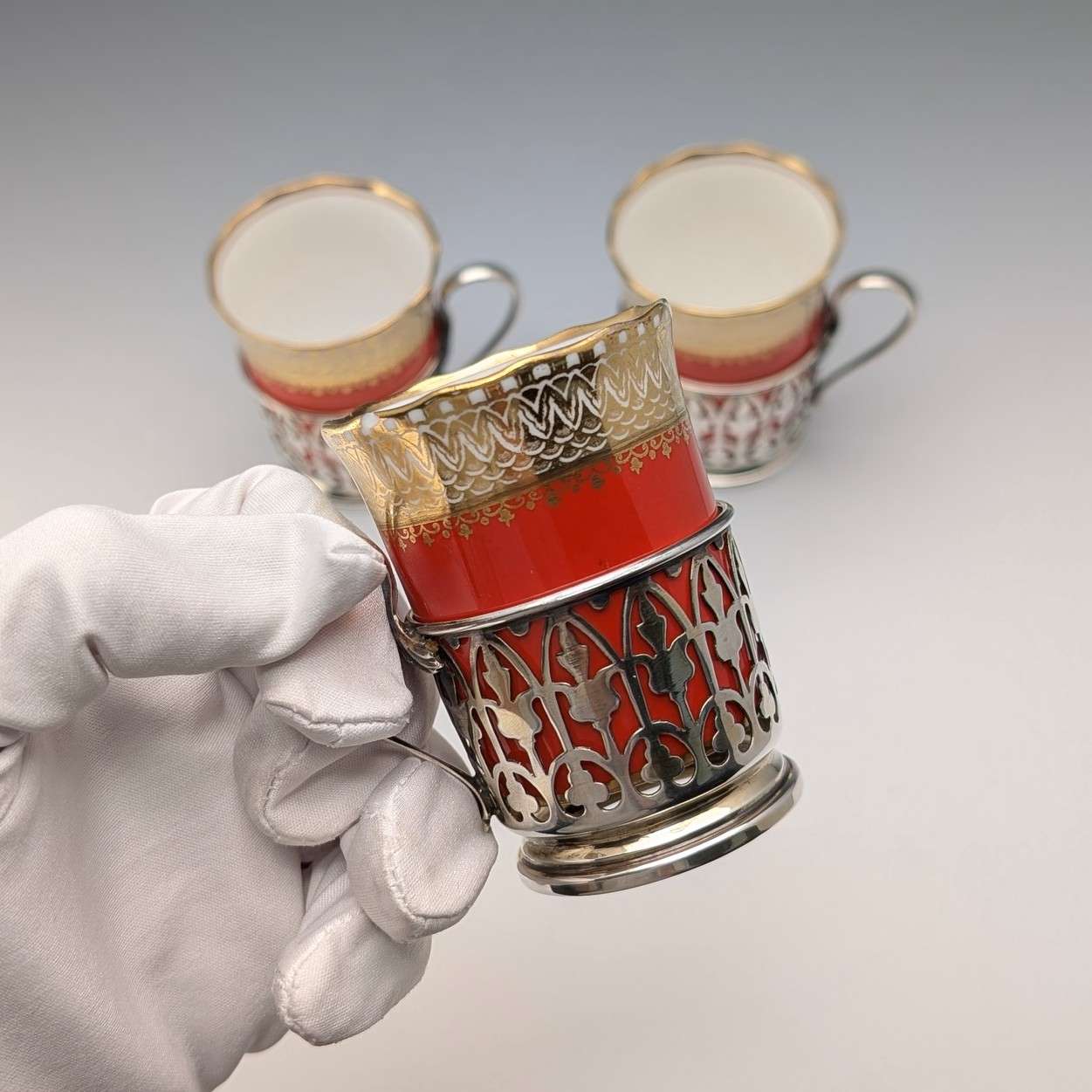 1929年 英国ヴィンテージ 純銀ホルダ ポーセリンカップ 3個セット