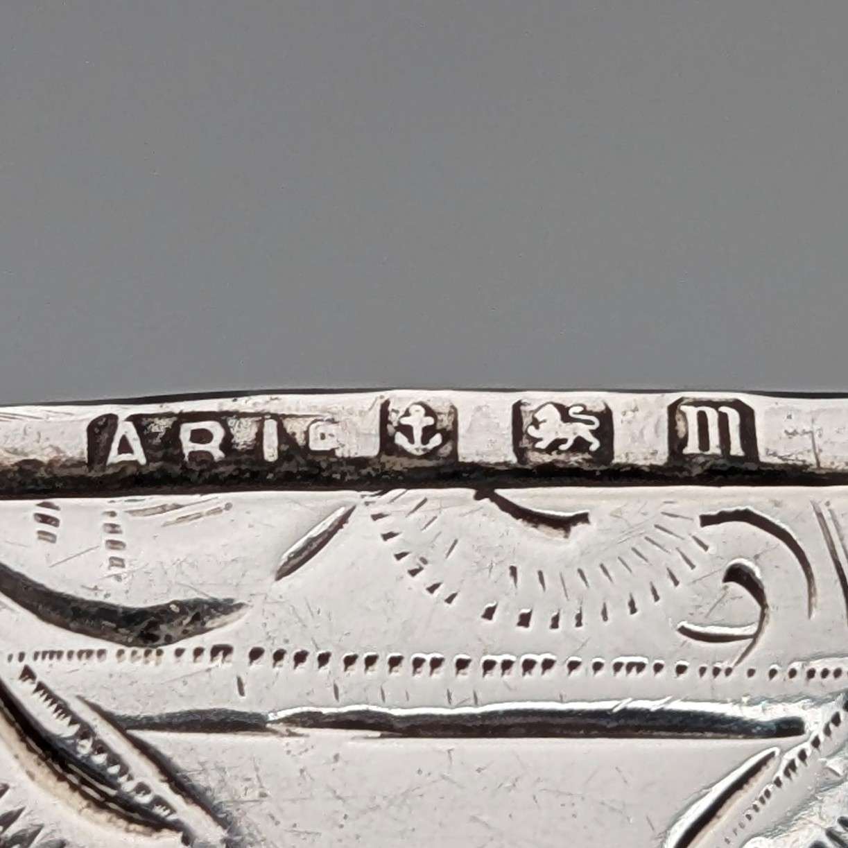 1911年 英国アンティーク 純銀製 ヴェスタケース 18g マッチケース