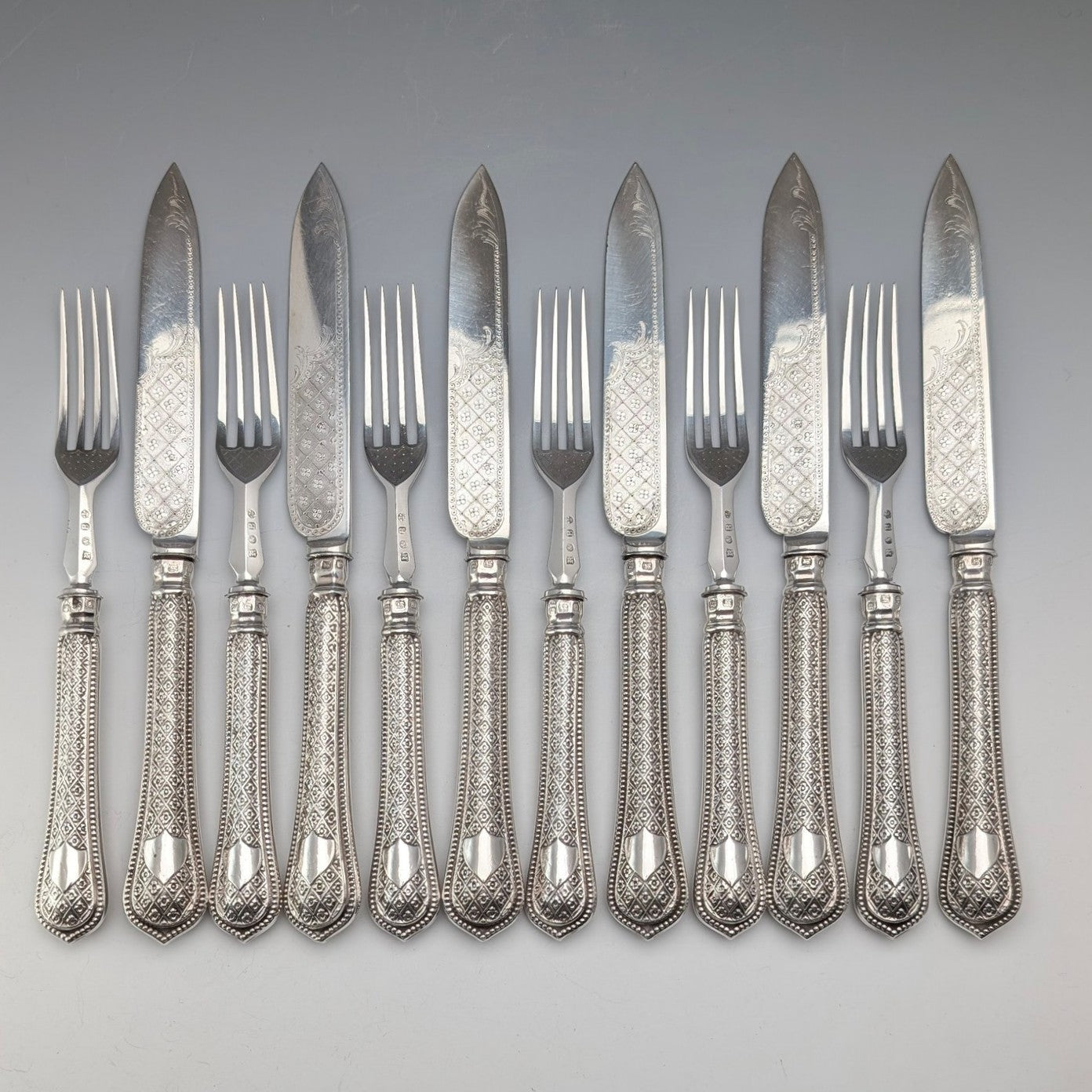 カントリーアーティスト社 テディベア 純銀張り彫刻 フィギュリン 501g 英国 カントリーアーティスト社 テディベア 純銀張り彫刻 フィギュ