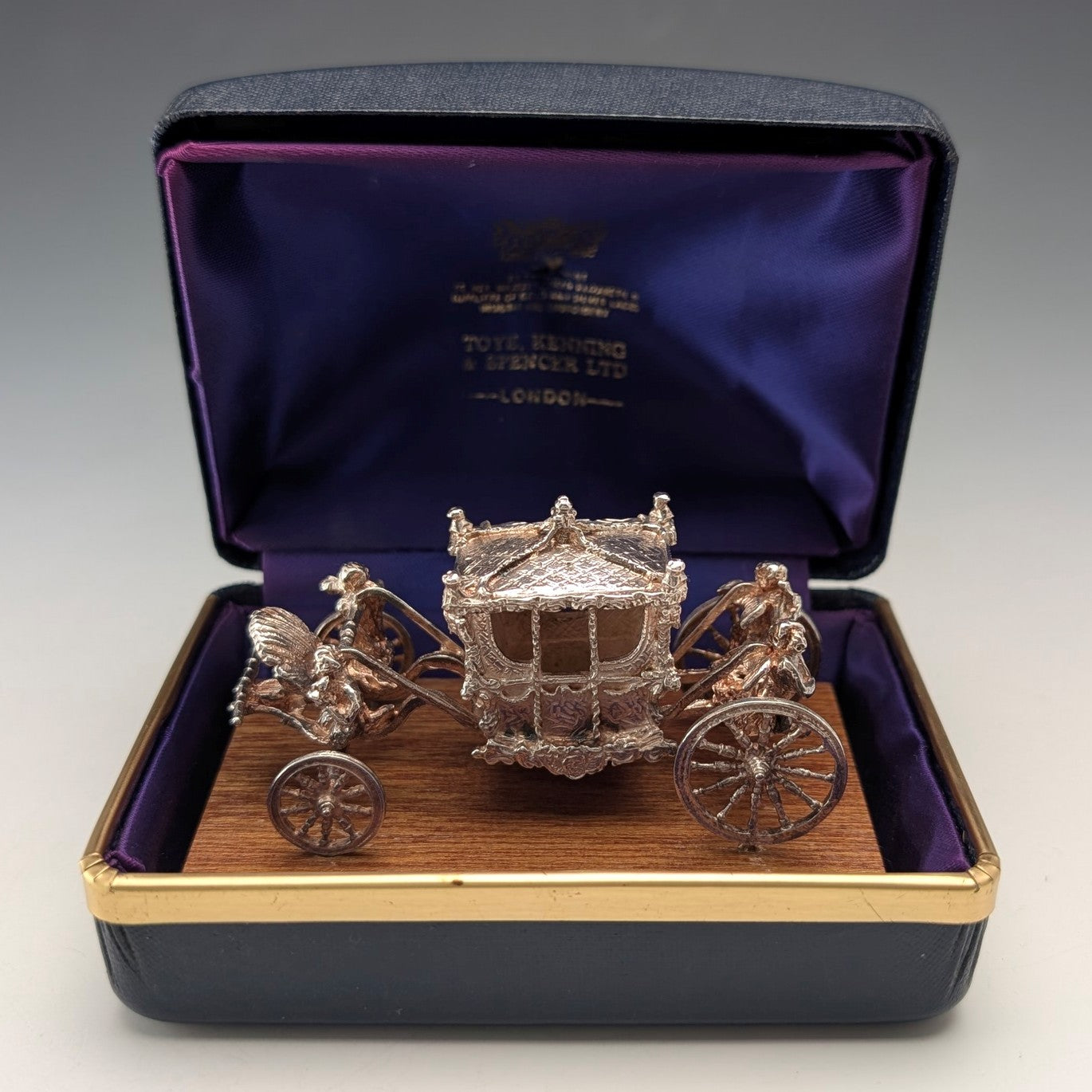 スターリングシルバー – SILVER-LUG