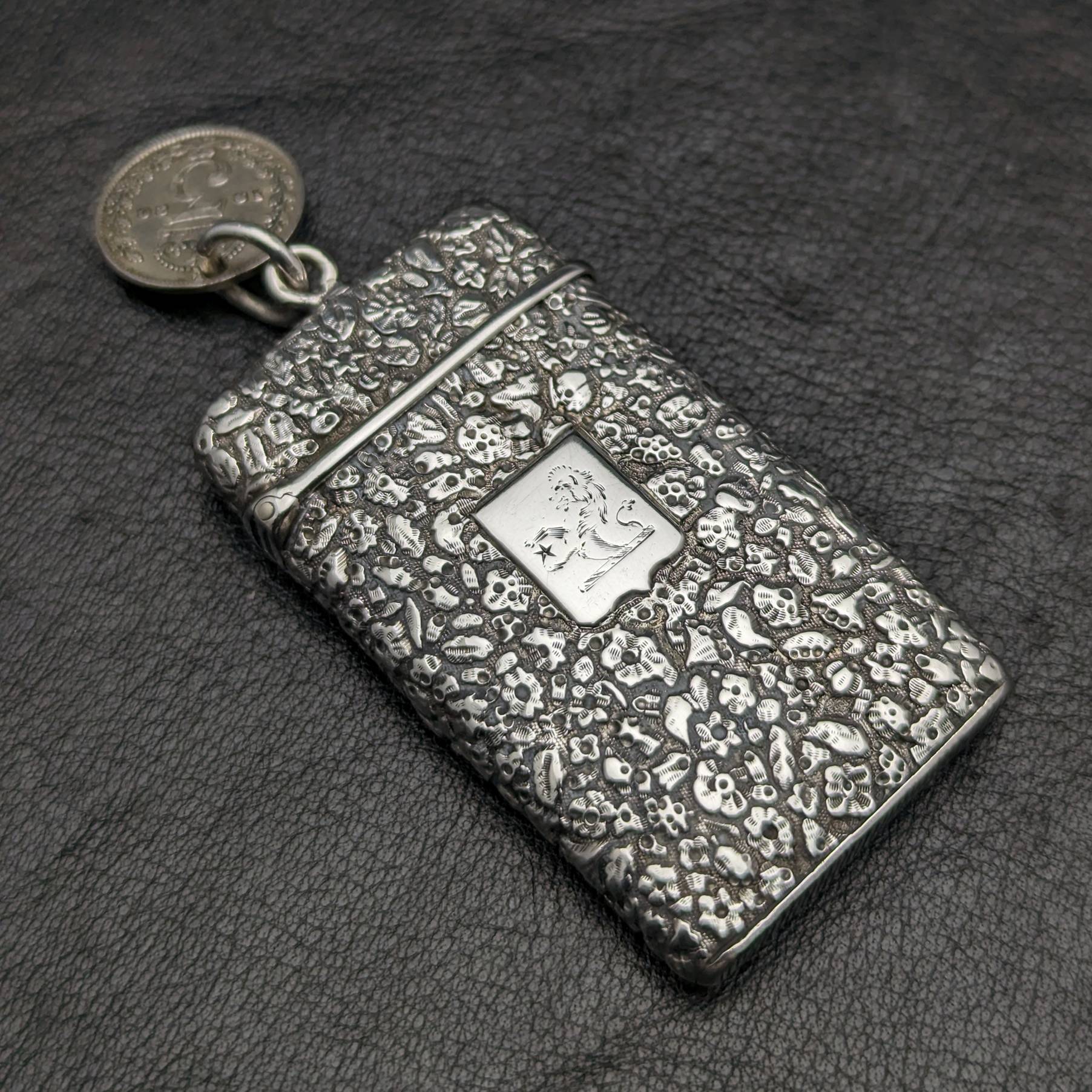 Around 1880 French antique solid silver Vesta case (match case