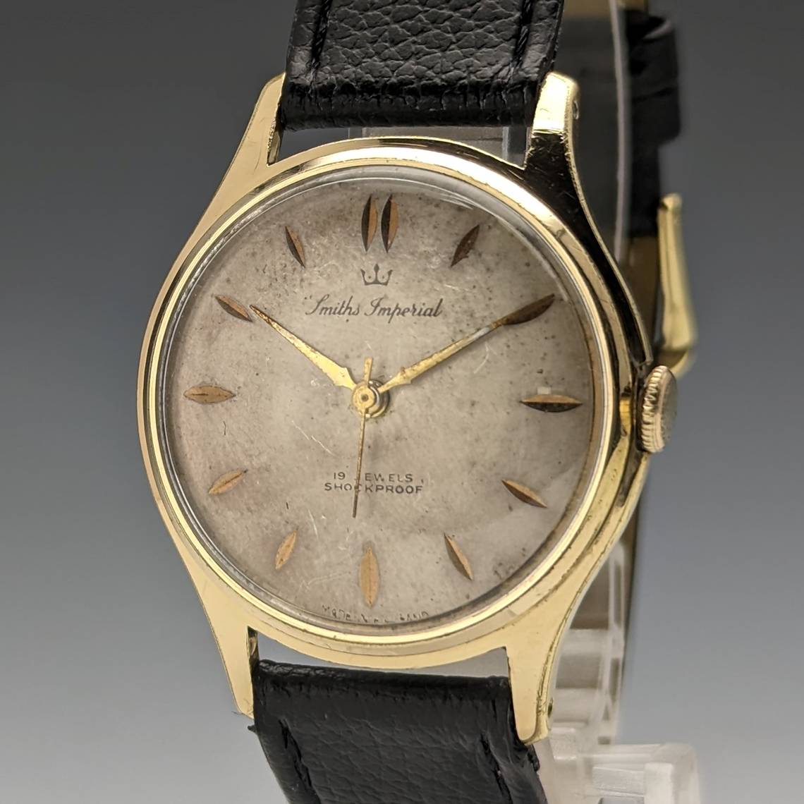 1960's British vintage Smith Imperial 19 stone men's watch works well